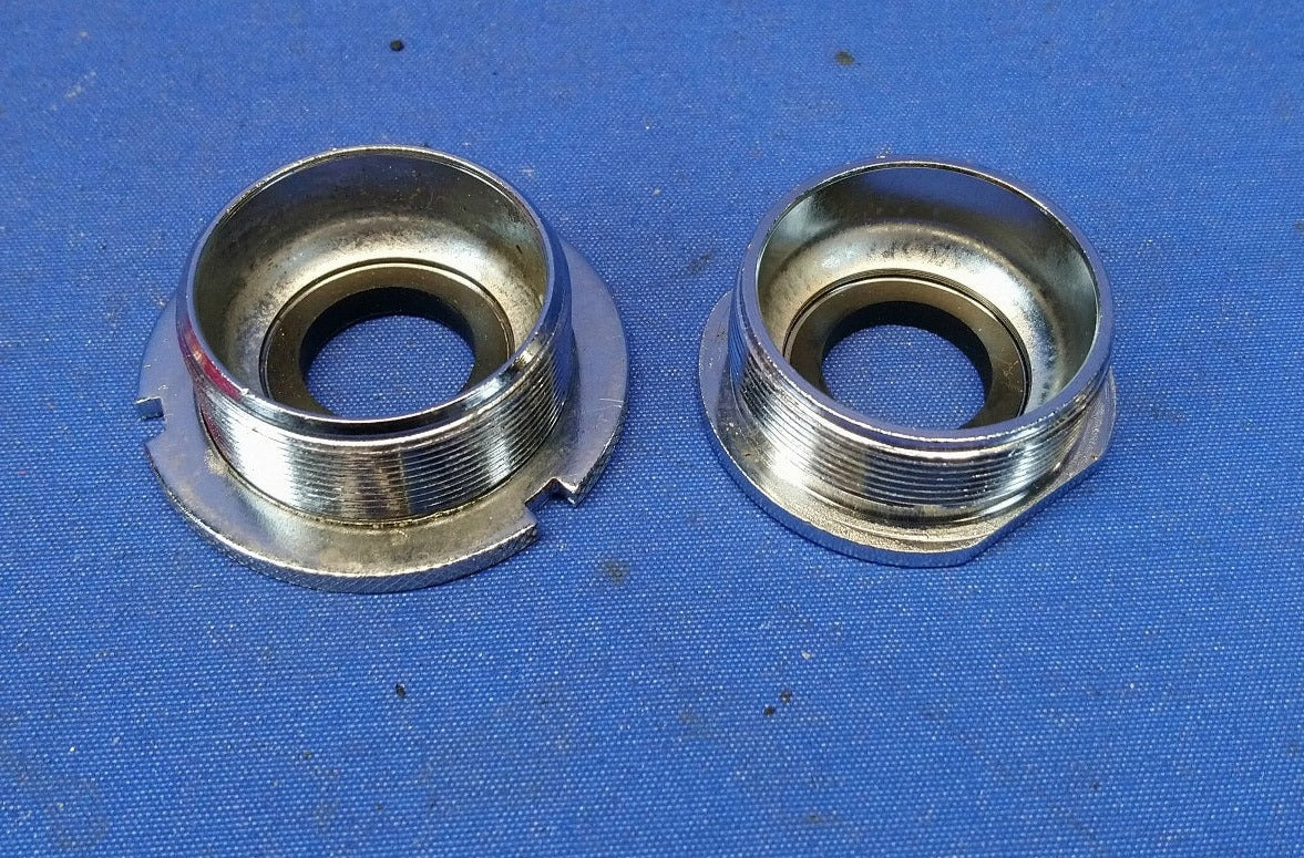 Universal Shell Bottom Bracket Cup Set Silver PioraBikes