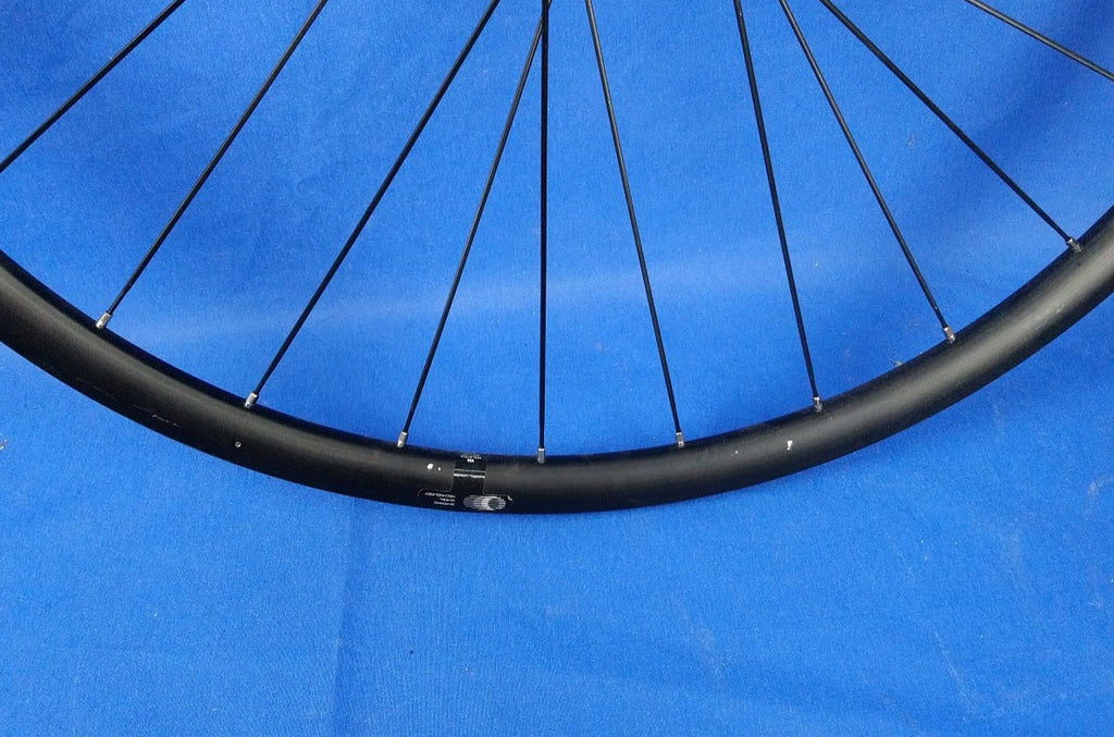 Shimano RX05 Front Rim Wheel Bicycle WH-R05 700C for Disc Brake